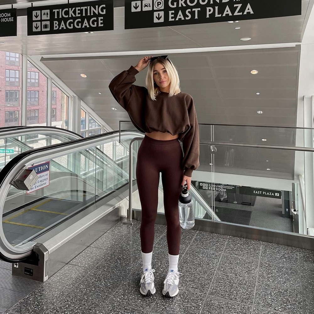 Zara Brown Cropped Sweatshirt